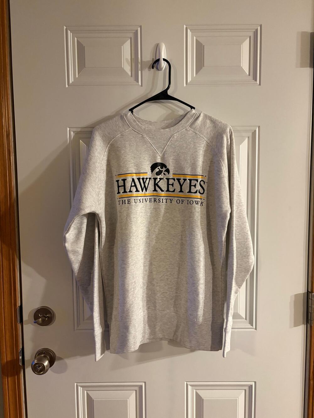 Champion Iowa Hawkeyes Crewneck Embroidered Sweatshirt Size Small